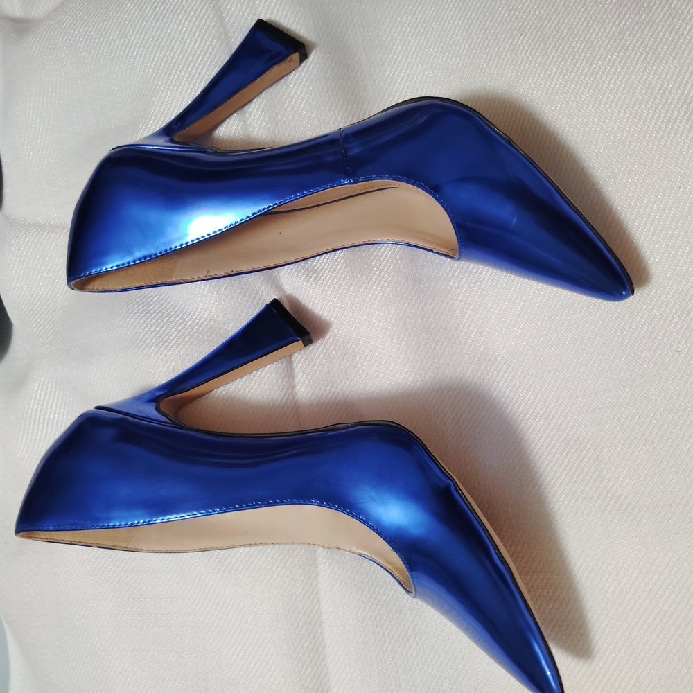 Nine West Shiny Blue Heels - Picture 5 of 5
